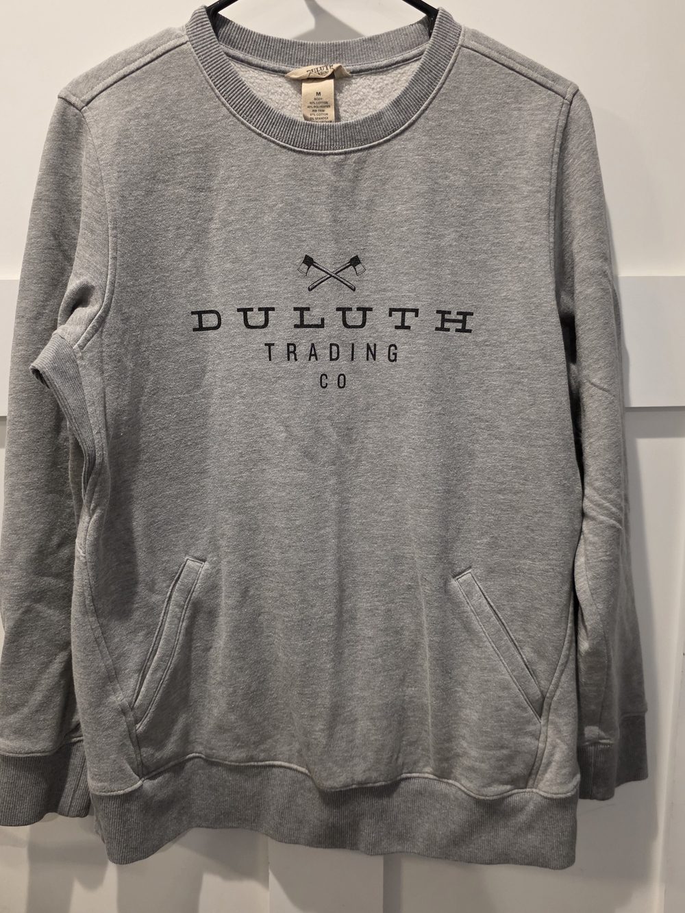 Duluth Trading Sweatshirt Womens M Heather Gray Logo Fleece Cotton CrewNeck Axes
